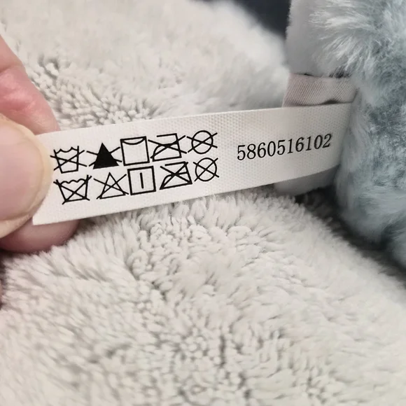 Miniso Disney Stitch "Eat Something Before Bed" Series #08 - Picture 11 of 11